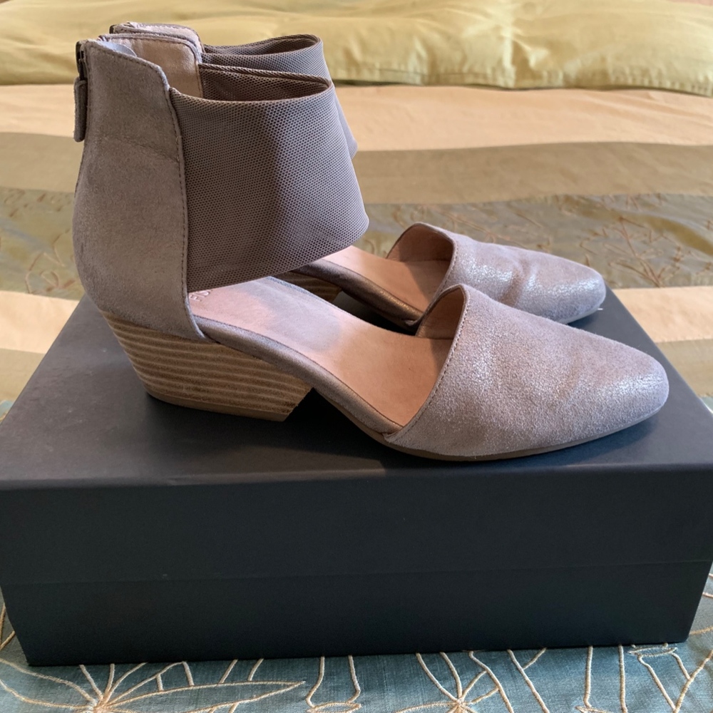 Eileen Fisher Fame Allot Platinum/Taupe Nubuck 6.5